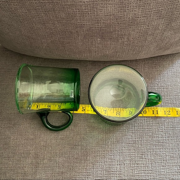 Vintage Pair of Arabia Wartsila Finland Large Green Ombré Glass Mugs - Picture 9 of 10